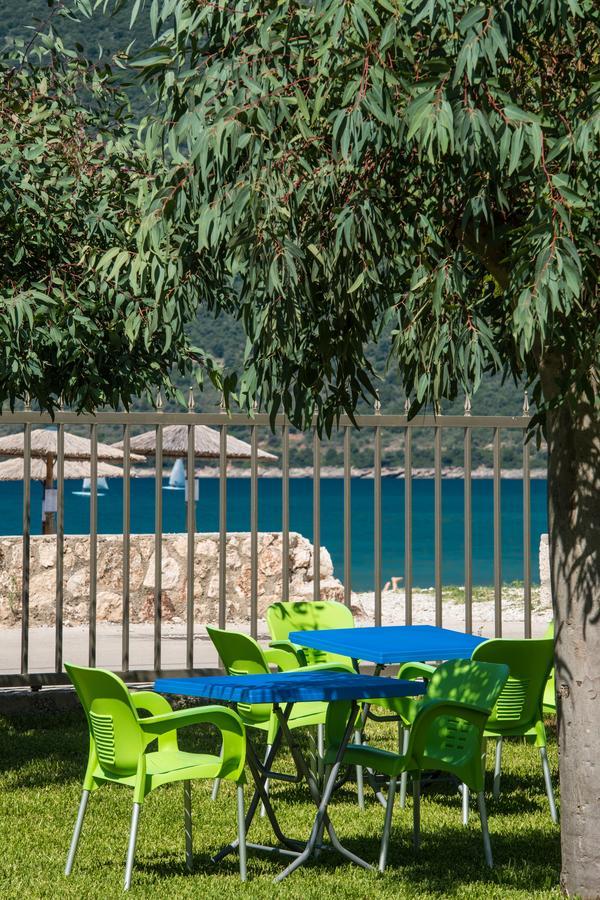 Akroyiali Resort Vasiliki Exteriör bild