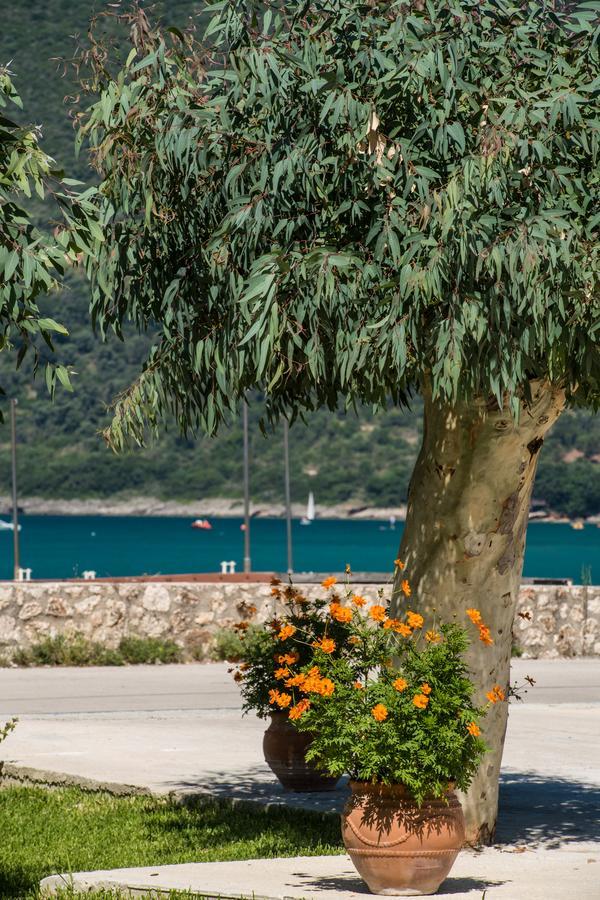 Akroyiali Resort Vasiliki Exteriör bild