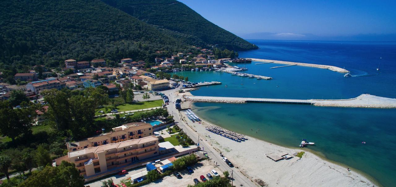 Akroyiali Resort Vasiliki Exteriör bild